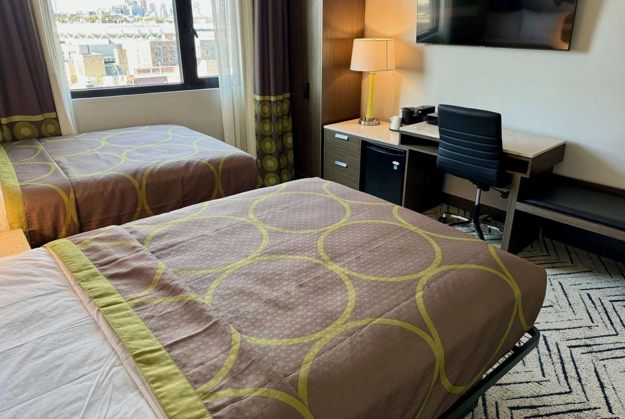 Hotel Super 8 By Wyndham Bronx Near Stadium Nova York